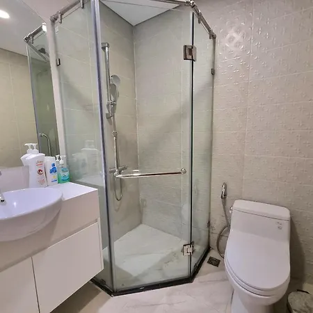 Modern Apartments In Rivergate Ho Chi Minh City Exterior photo